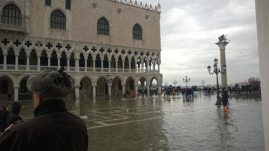 In Venice Back To San Marco Tourist Apartment Exterior foto