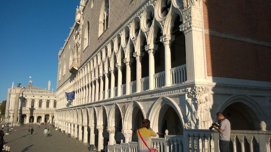 In Venice Back To San Marco Tourist Apartment Exterior foto